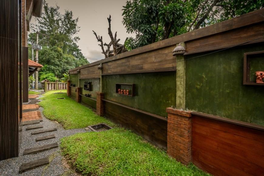 Ingmon House Hotell Chiang Mai Exteriör bild