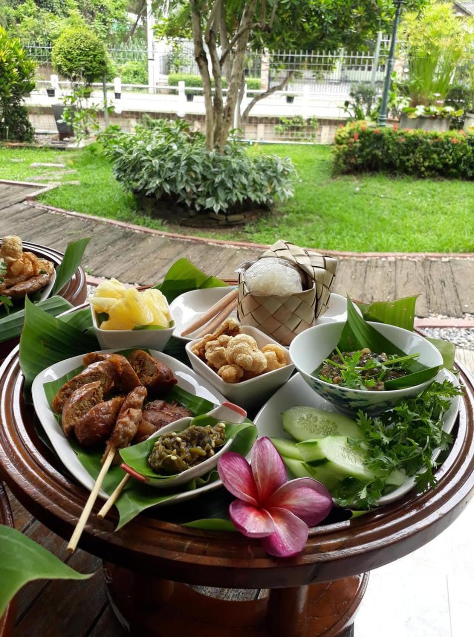 Ingmon House Hotell Chiang Mai Exteriör bild